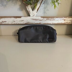 Lug Jib Zip Pouch